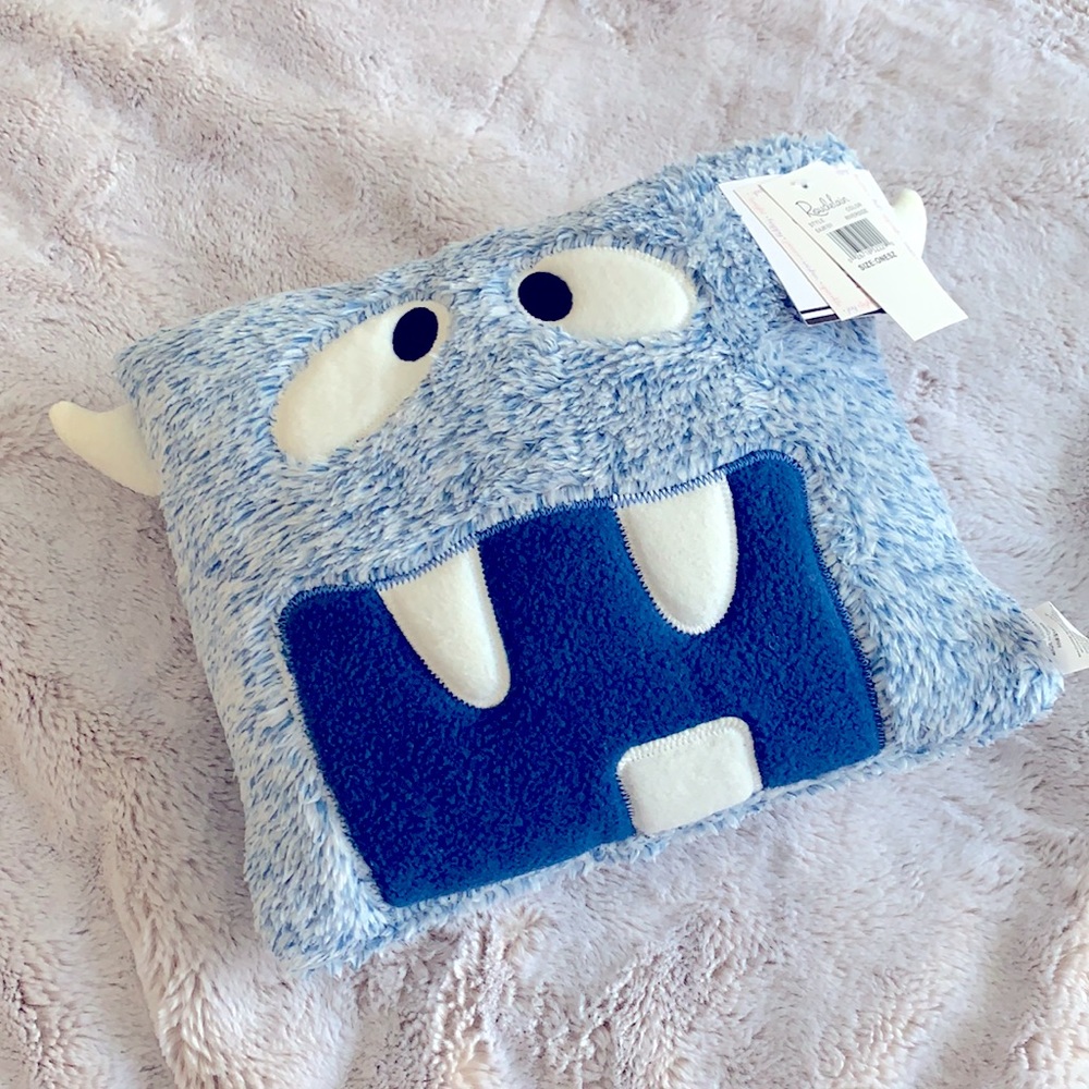 New Roudelain pillow with pocket